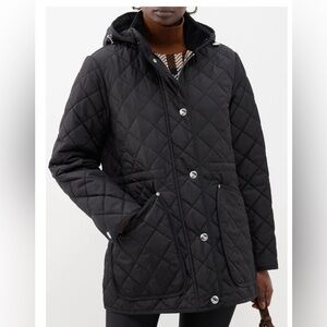 detachable-hood diamond-quilted jacket
